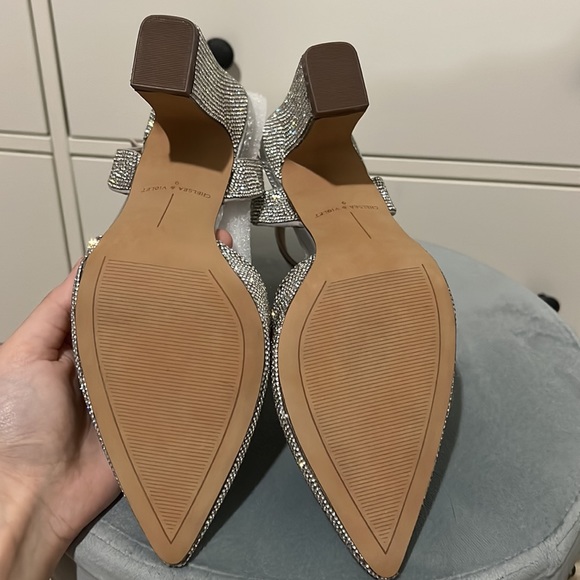 Chelsea & Violet | Mary Rhinestone Silver Pointed Toe Pumps sparkly size 9 - Picture 6 of 8